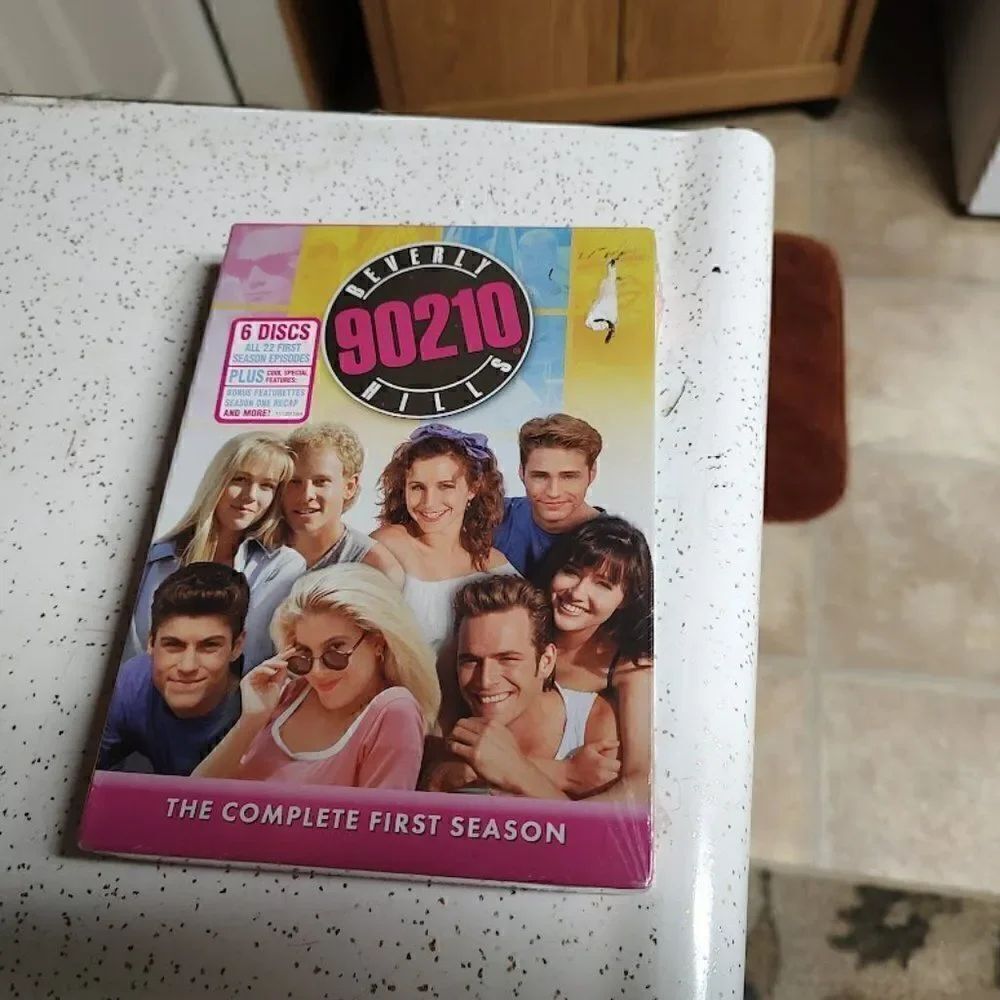 New And Sealed Beverly Hills 90210 DVD Complete First Season